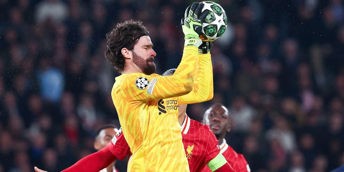Liverpool Pastikan Alisson Bertahan Hingga 2027